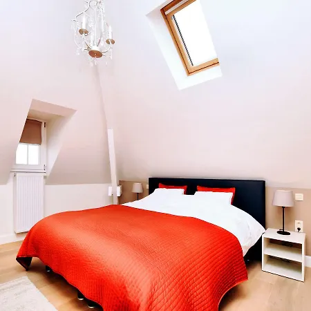 Luxurious Holiday Home In Courtil With Bubble Bath Ferienhaus *